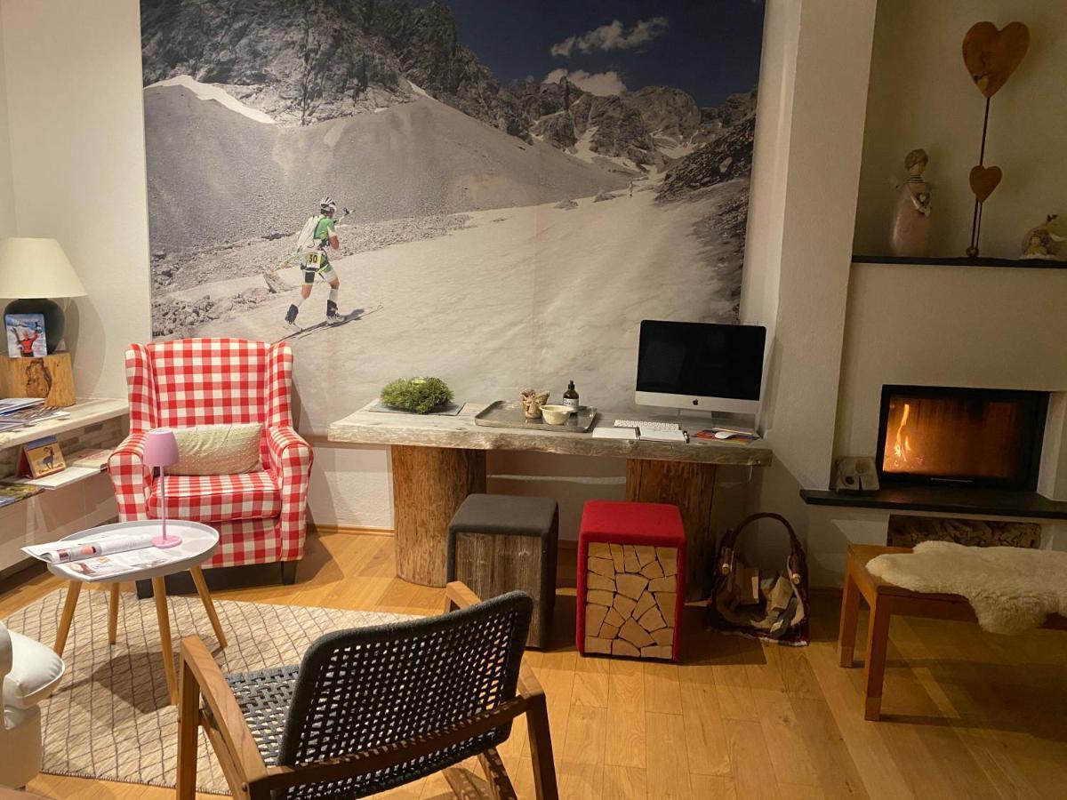 Alpin Appartement Reinhard Tritscher 람자우 암 다흐스타인 외부 사진